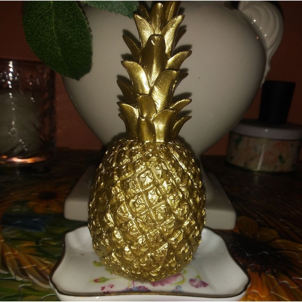 Golden Home Decor Pineapple